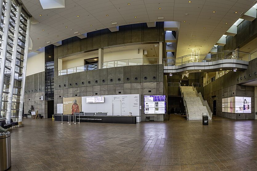 Interior_of_Christchurch_Art_Gallery,_New_Zealand_02 Interior_of_Christchurch_Art_Gallery,_New_Zealand_02