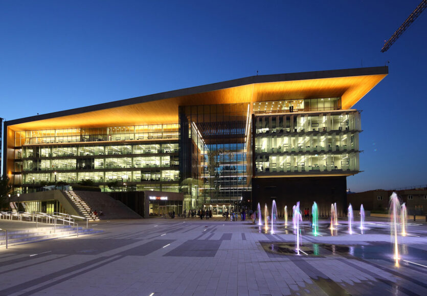 Kasian_SCH2710-banner-1600x1000